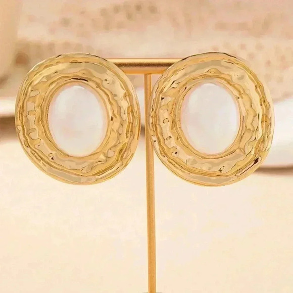 Yellow Gold Women's Geometric Texture Oval Pearl Inlay Pendant Vintage Earrings - Picture 3 of 6